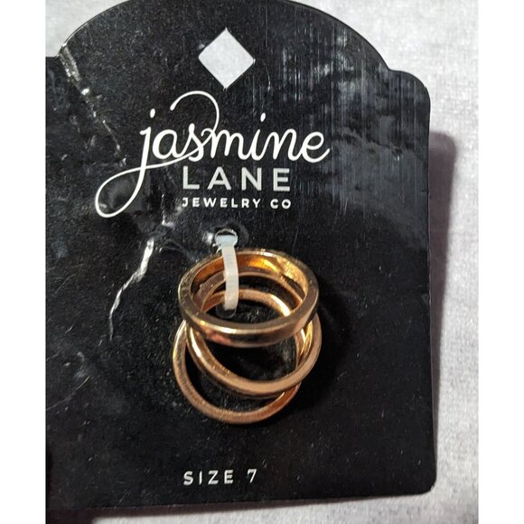 Jasmine Lane Gold Tone Three ring Set Size 7 - Picture 3 of 4